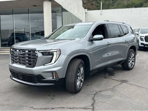 New 2026 GMC Acadia Denali Ultimate w/ LPO, Floor Liner Package AWD/4WD image 10