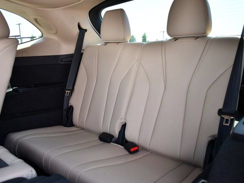 Used 2025 Acura MDX w/ Technology Package FWD image 30