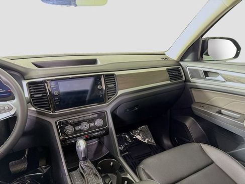 Used 2023 Volkswagen Atlas SE image 24