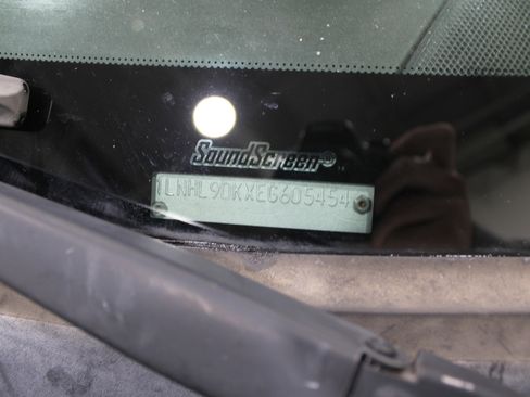 Used 2014 Lincoln MKS Elite w/ Equipment Group 101A image 35