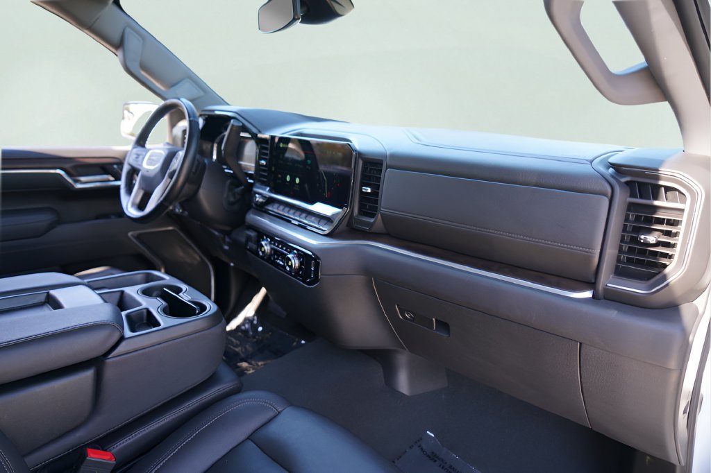 Used 2025 GMC Sierra 1500 SLT AWD/4WD image 21