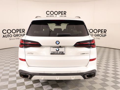 Used 2024 BMW X5 xDrive40i w/ M Sport Package AWD/4WD image 23