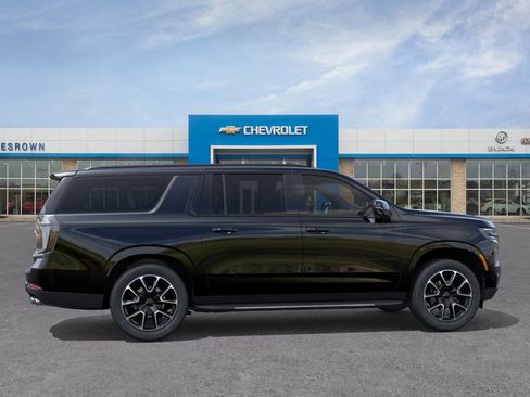 New 2026 Chevrolet Suburban RST AWD/4WD image 5
