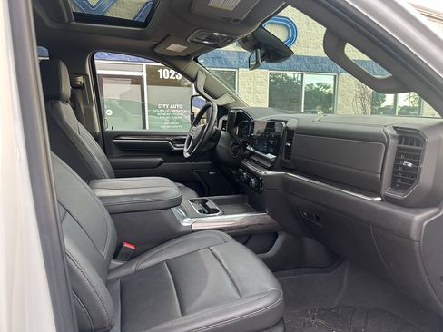 Used 2025 Chevrolet Silverado 2500 LTZ w/ LTZ Plus Package AWD/4WD image 8