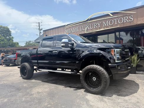 Used 2018 Ford F250 Lariat w/ Lariat Ultimate Package AWD/4WD image 1