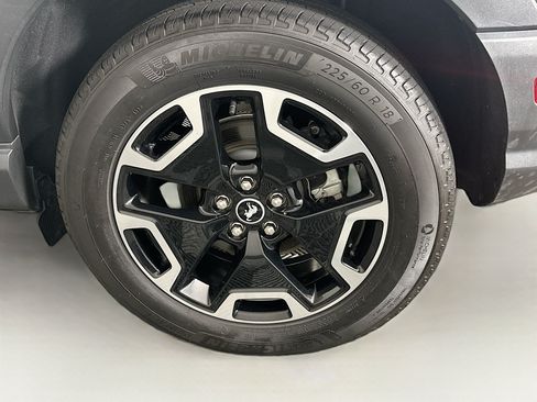 Used 2023 Ford Bronco Sport Outer Banks w/ Tech Package AWD/4WD image 11