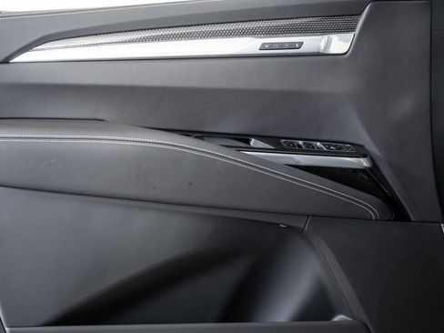 Used 2026 Cadillac Escalade V w/ LPO, ONYX Package image 6