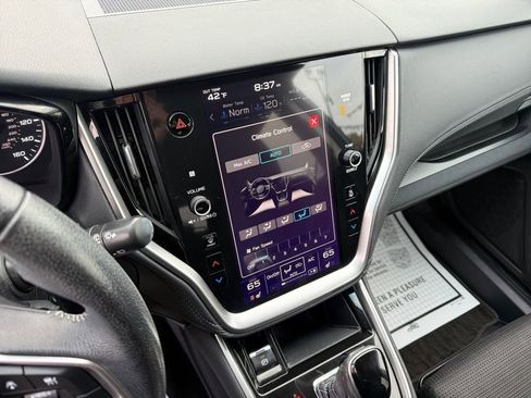 Used 2021 Subaru Outback Premium image 29