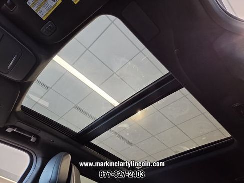 New 2026 Lincoln Navigator Black Label AWD/4WD image 12