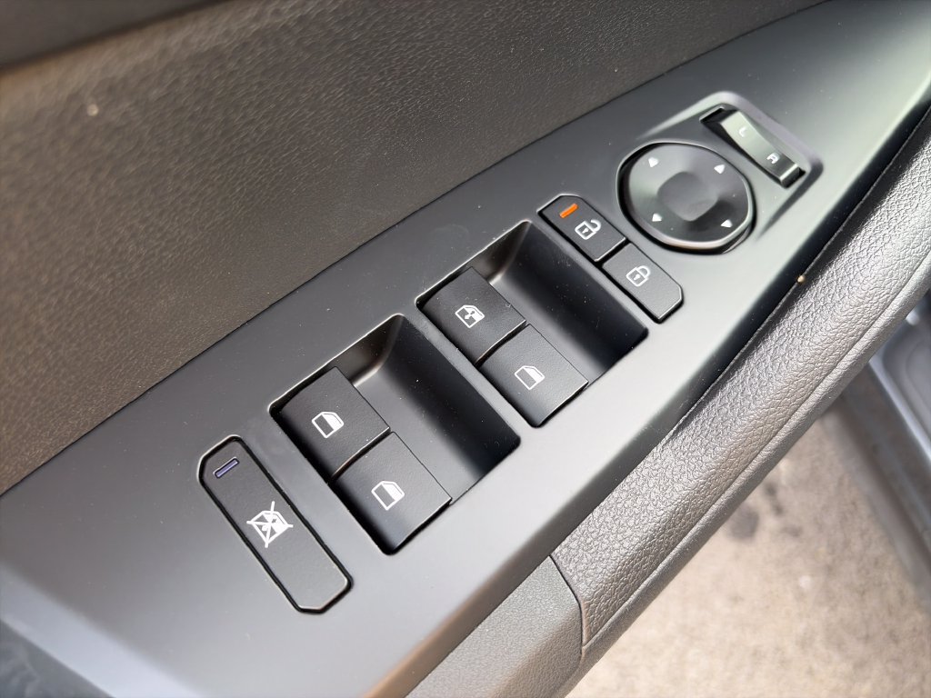 New 2027 Kia Sportage LX FWD image 16