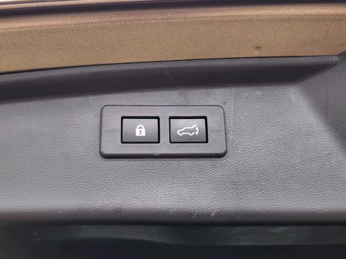 Used 2020 Subaru Outback Touring AWD/4WD image 5