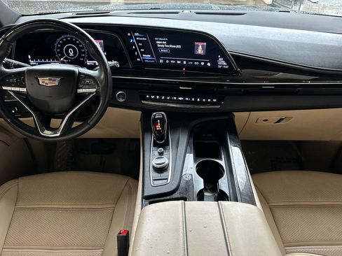 Certified 2023 Cadillac Escalade ESV Premium Luxury w/ Performance Package image 16