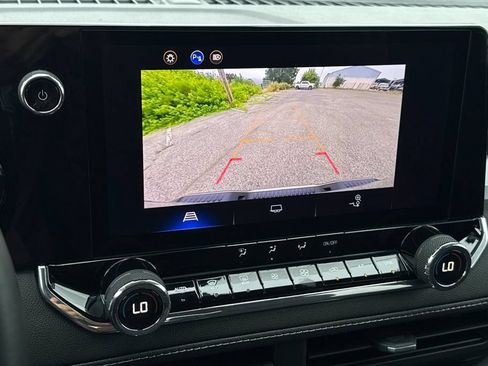 Used 2024 Chevrolet Colorado LT w/ LT Convenience Package RWD image 22