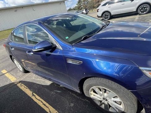Used 2018 Kia Optima LX image 3