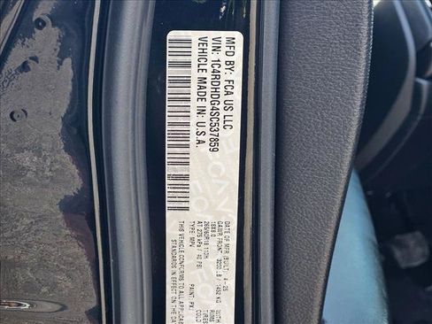 Used 2025 Dodge Durango GT RWD image 23