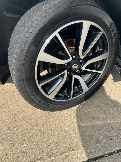 Used 2017 Nissan Rogue SL AWD/4WD image 26