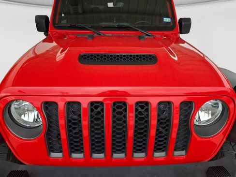 Used 2023 Jeep Gladiator Mojave w/ Cold Weather Group AWD/4WD image 19