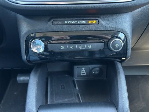 Used 2025 Ford Escape Platinum AWD/4WD image 23