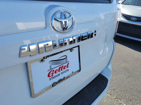 Used 2021 Toyota 4Runner SR5 Premium image 6