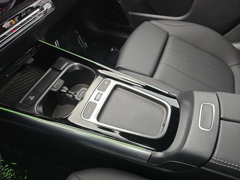 Used 2025 Mercedes-Benz GLA 250 image 25