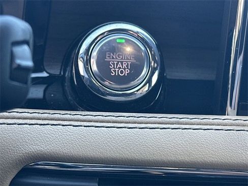 Certified 2020 Lincoln Corsair Reserve w/ Equipment Group 201A image 20