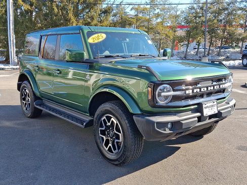 Certified 2025 Ford Bronco Outer Banks image 3