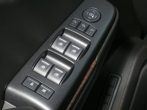 Used 2019 Chevrolet Tahoe LT w/ Luxury Package AWD/4WD image 27