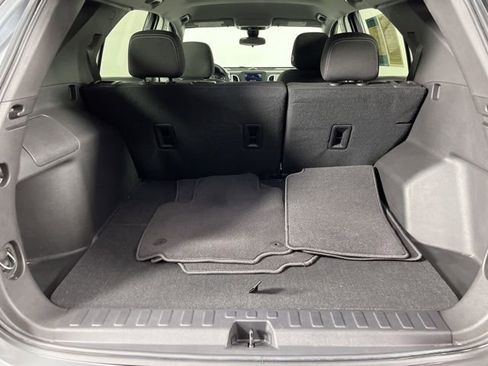 Used 2024 Chevrolet Equinox LS image 44