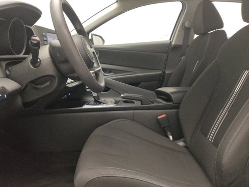Used 2023 Hyundai Elantra SEL FWD image 17