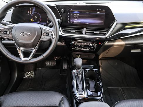 Used 2025 Chevrolet Trax ACTIV w/ Driver Confidence Package FWD image 31