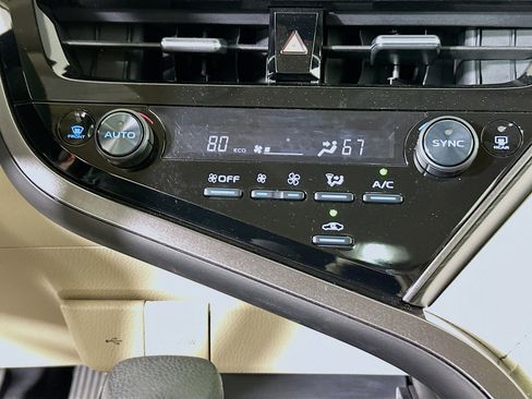 Used 2023 Toyota Camry LE image 21