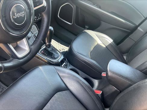 Used 2019 Jeep Compass Latitude AWD/4WD image 14