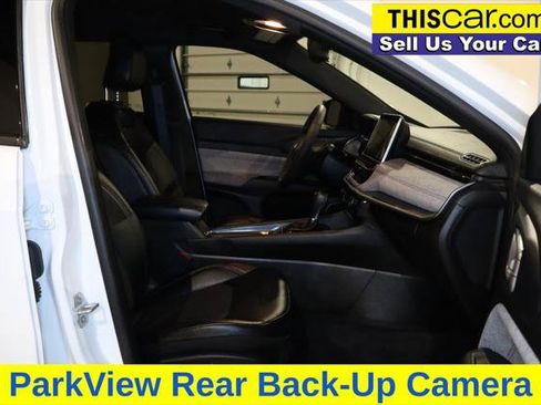 Used 2025 Jeep Compass Latitude AWD/4WD image 15