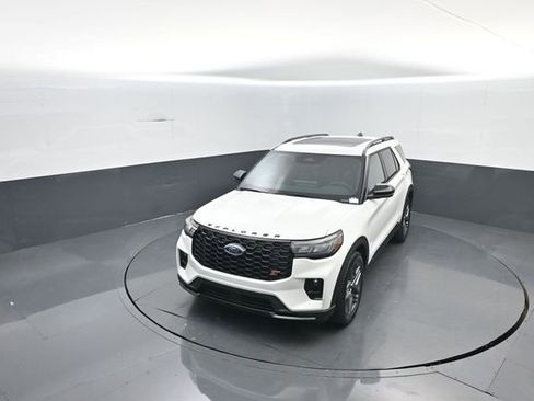 New 2026 Ford Explorer ST w/ Sun And Sound Package image 22