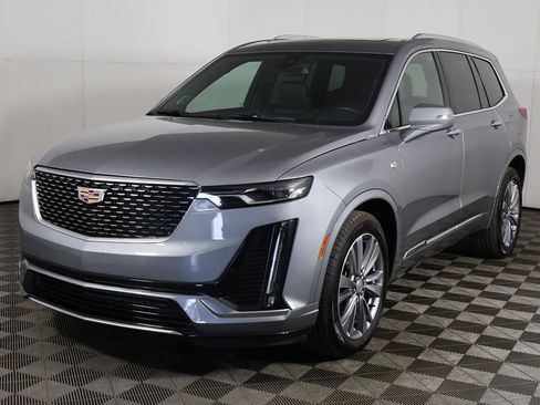 Used 2024 Cadillac XT6 Premium Luxury w/ LPO, Floor Liner Package AWD/4WD image 11