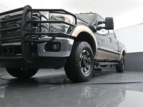 Used 2012 Ford F250 Lariat w/ Chrome Pkg image 26