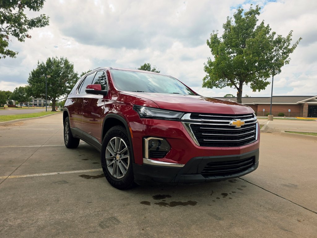 Used 2023 Chevrolet Traverse LT FWD image 10