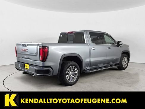Used 2025 GMC Sierra 1500 Denali AWD/4WD image 5