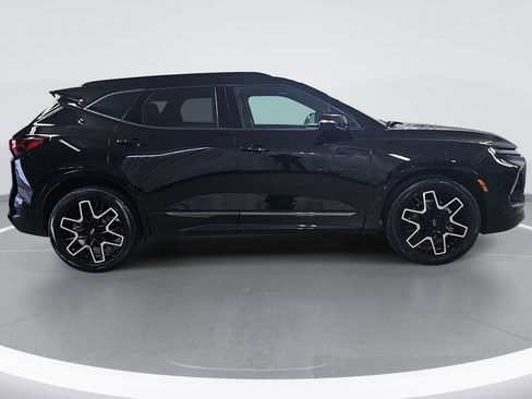Certified 2023 Chevrolet Blazer RS w/ Driver Confidence II Package image 2