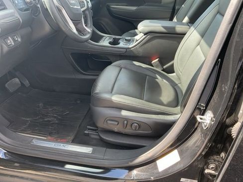 Used 2023 GMC Acadia SLT w/ LPO, Floor Liner Package image 24