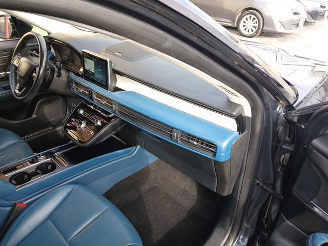 Used 2020 Lincoln Corsair Reserve AWD/4WD image 16
