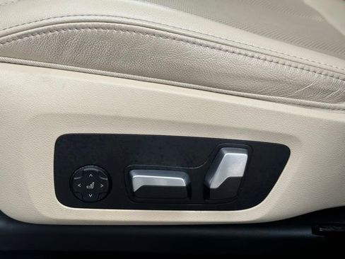 Used 2022 BMW X3 xDrive30i w/ Premium Package Essential image 11