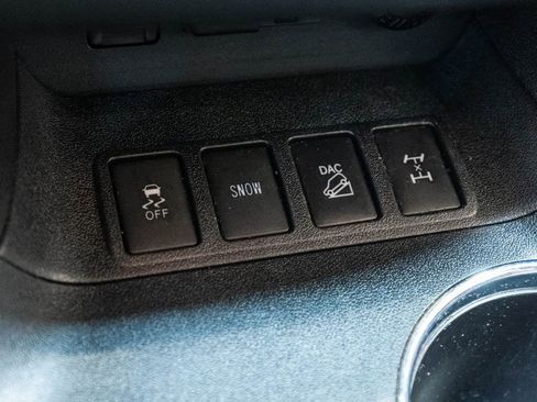 Used 2019 Toyota Highlander XLE AWD/4WD image 26
