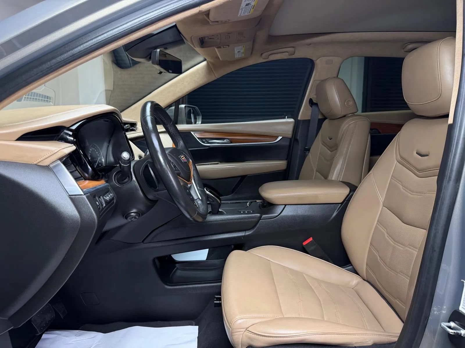 Used 2018 Cadillac XT5 Platinum AWD/4WD image 29