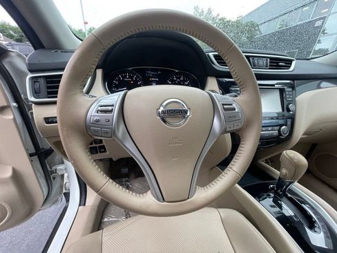 Used 2014 Nissan Rogue SL w/ SL Premium Package AWD/4WD image 10
