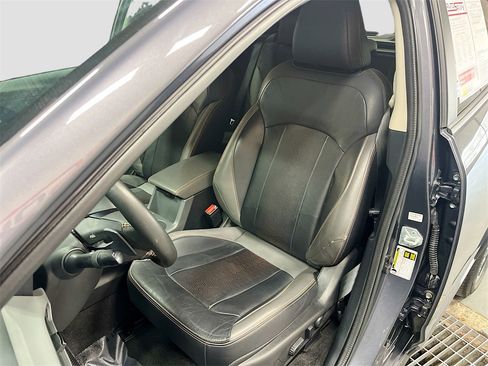 Used 2024 Subaru Crosstrek 2.5i Limited image 18