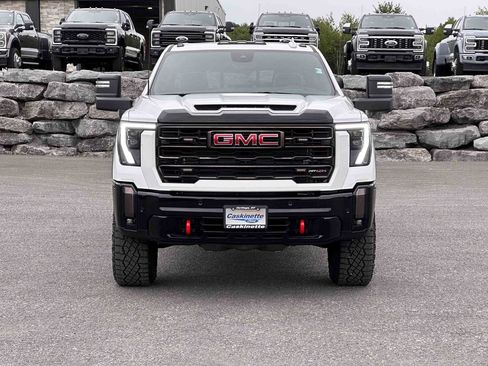 Used 2024 GMC Sierra 2500 AT4X w/ Snow Plow Prep/Camper Package AWD/4WD image 2
