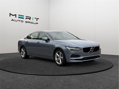 Used 2018 Volvo S90 T5 Momentum w/ Convenience Package
