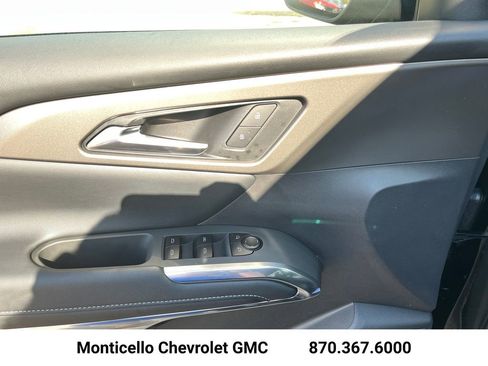New 2026 Chevrolet Traverse LT w/ LPO, Floor Liner Package FWD image 10
