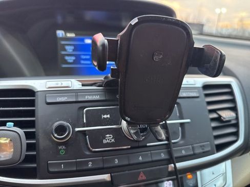 Used 2014 Honda Accord Hybrid Sedan image 17